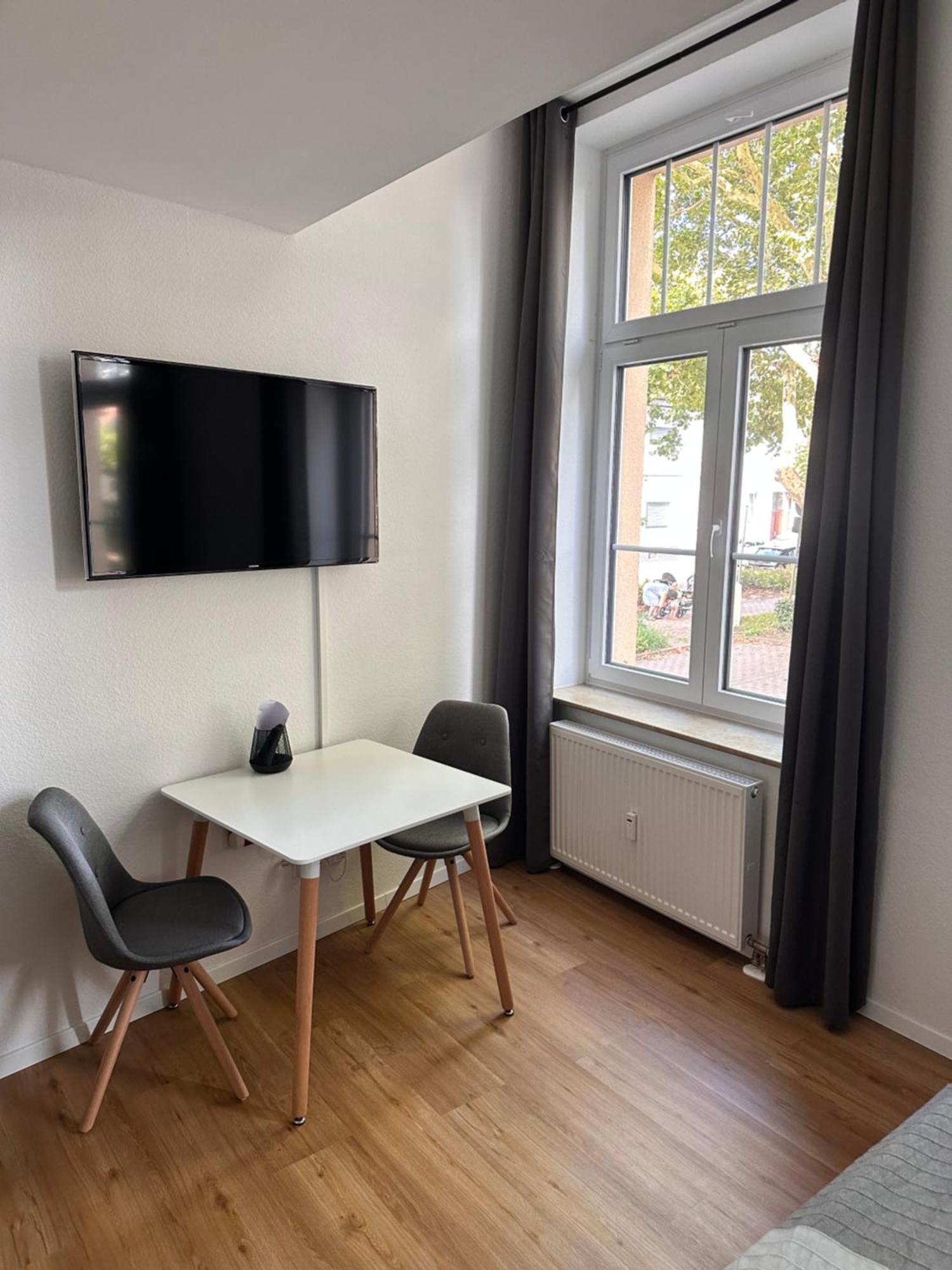 Zentrales Apartment Mit Parkplatz Hockenheim Zewnętrze zdjęcie