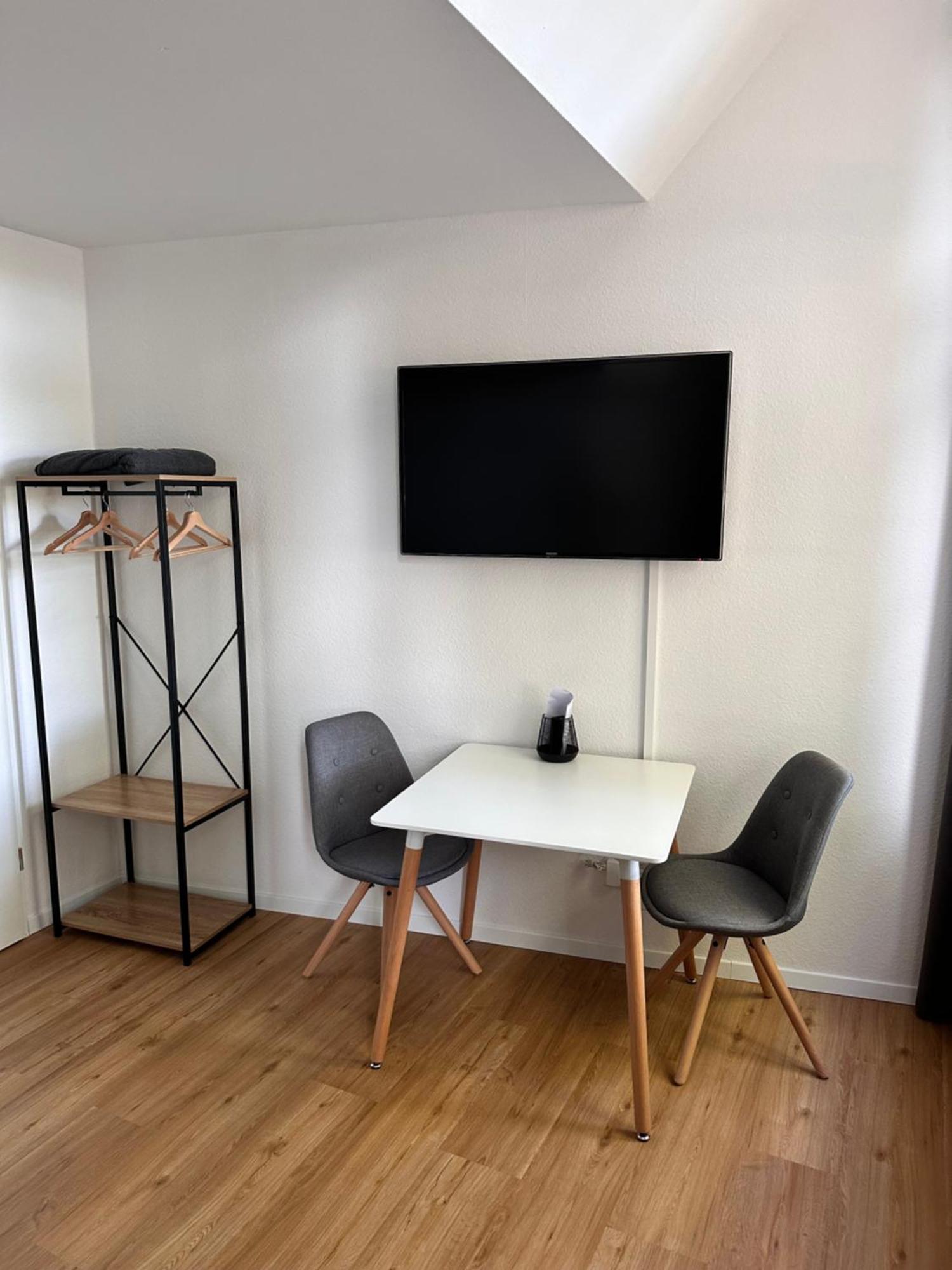 Zentrales Apartment Mit Parkplatz Hockenheim Zewnętrze zdjęcie